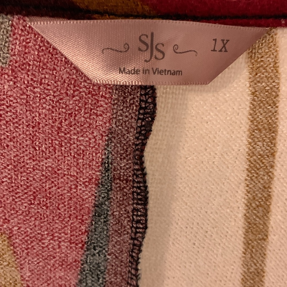 Colorful Geometric Pattern Cardigan - Picture 2 of 3